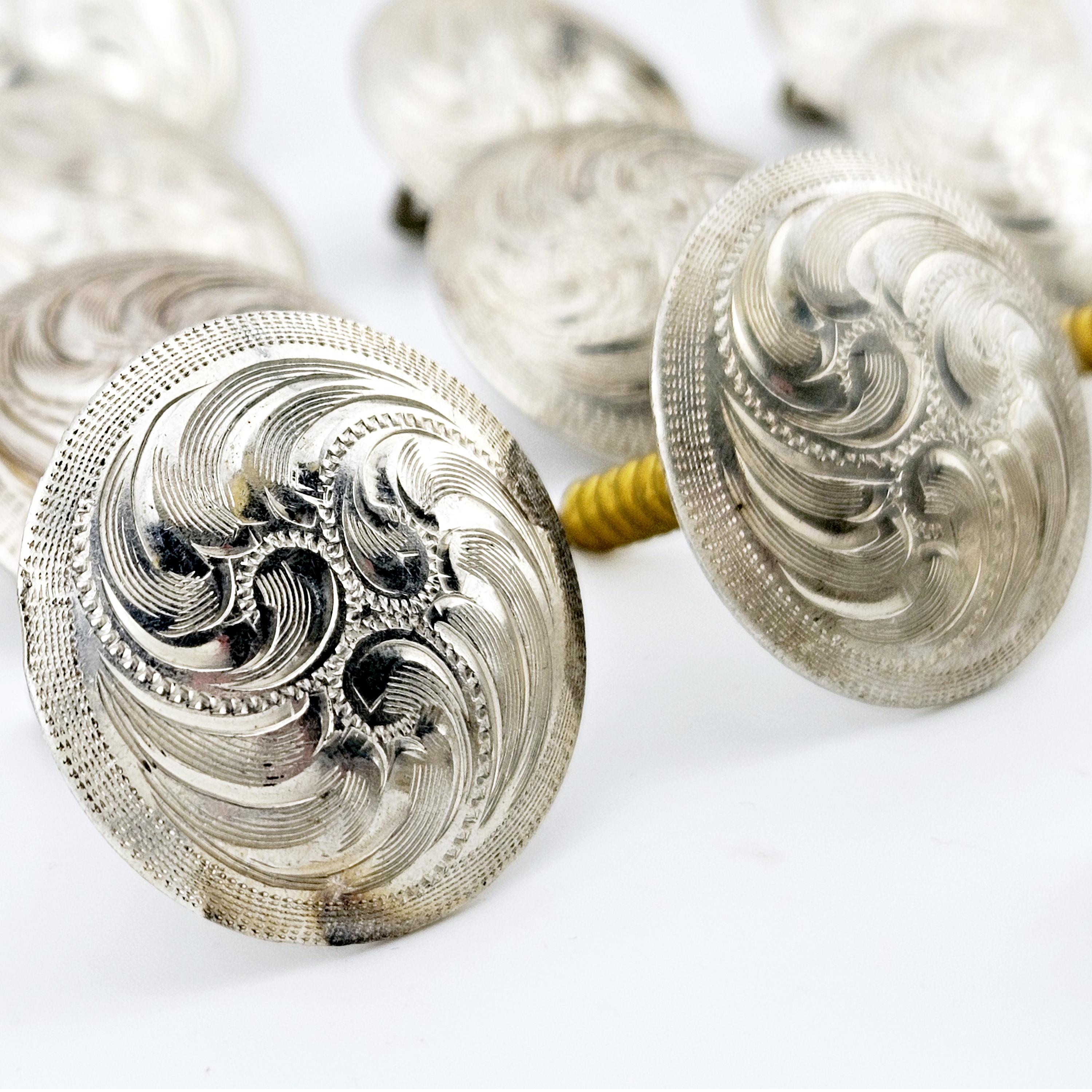 Concho de selle gravé en argent sterling - Fond vissé Western de 2 po