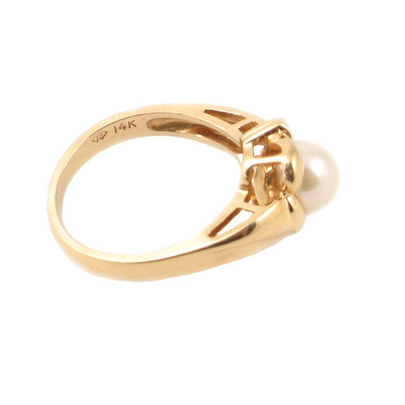 Pearl Ring in 14K Gold with Diamond Accent - Vint… - image 4