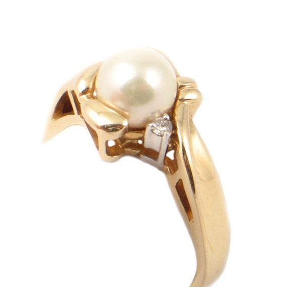 Pearl Ring in 14K Gold with Diamond Accent - Vint… - image 2