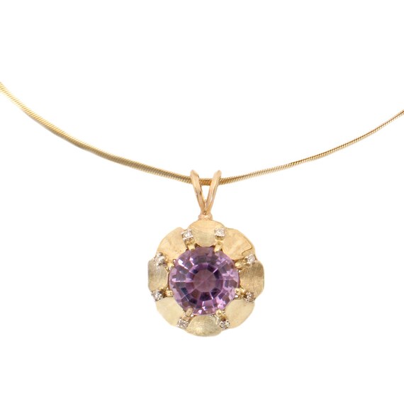 Gift box 9ct Yellow Gold Figure of 8 Peridot pendant With 16/" chain