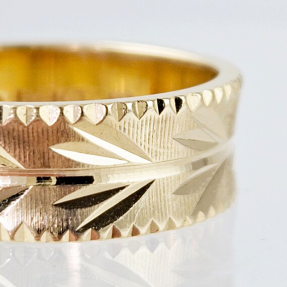 Beautiful 14K Gold Wedding Band or Fashion Ring w… - image 3
