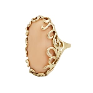 Estate Angel Skin Coral Ring in 14K Gold - Neat Swirly Setting - Size 6.25