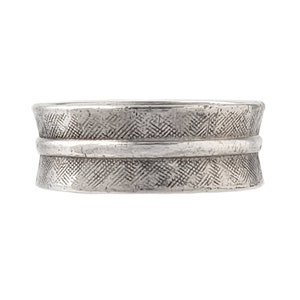 Sterling Silver Band - Vintage Cinched Ring with Florentine Texture - Size 7
