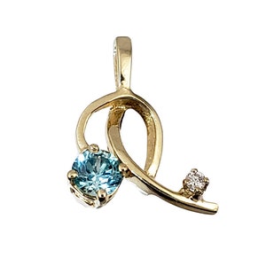 14K Gold, Blue Topaz and Diamond Pendant - Unique Design - 11/16&quot; Tall