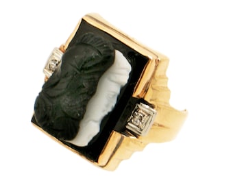 Vintage Gold Ring with Banded Agate Cameo -  Warrior Profiles and Diamond Accents - Size 6.5