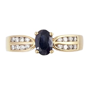 14K Gold and Sapphire Ring with 16 Diamonds - Size 6