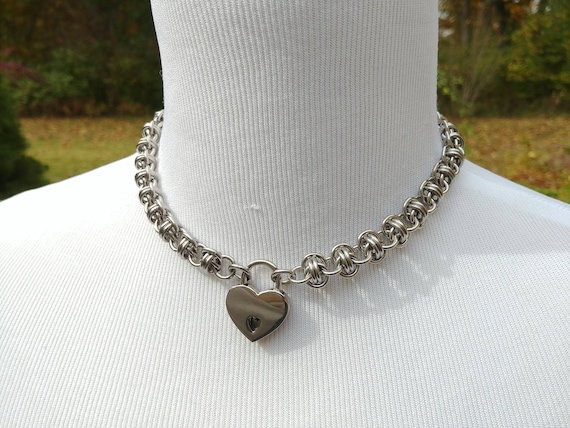 Discreet Symbolic Locking Day Collar, BDSM Submissive Slave Collar, DDLG, Stainless Steel Chainmaille with Small Heart Shaped Nickel Padlock