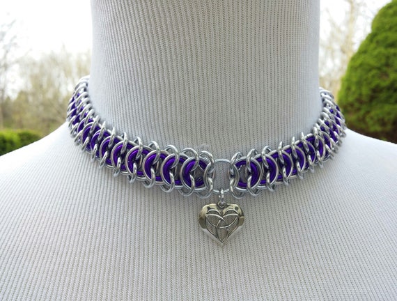 24/7 Wear Discreet Symbolic Day Collar Choker, BDSM Submissive Slave Collar, Chainmaille Collar with Color Options, Celtic Heart Pendant