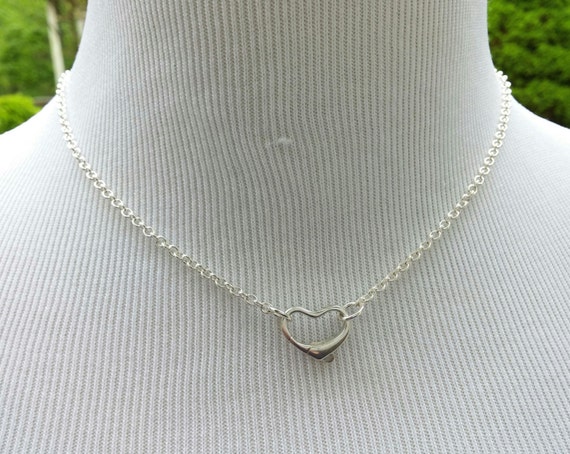 Petite 925 Sterling Silver Discreet Submissive Necklace with Small Floating Heart Clasp, BDSM lave Collar, DDLG