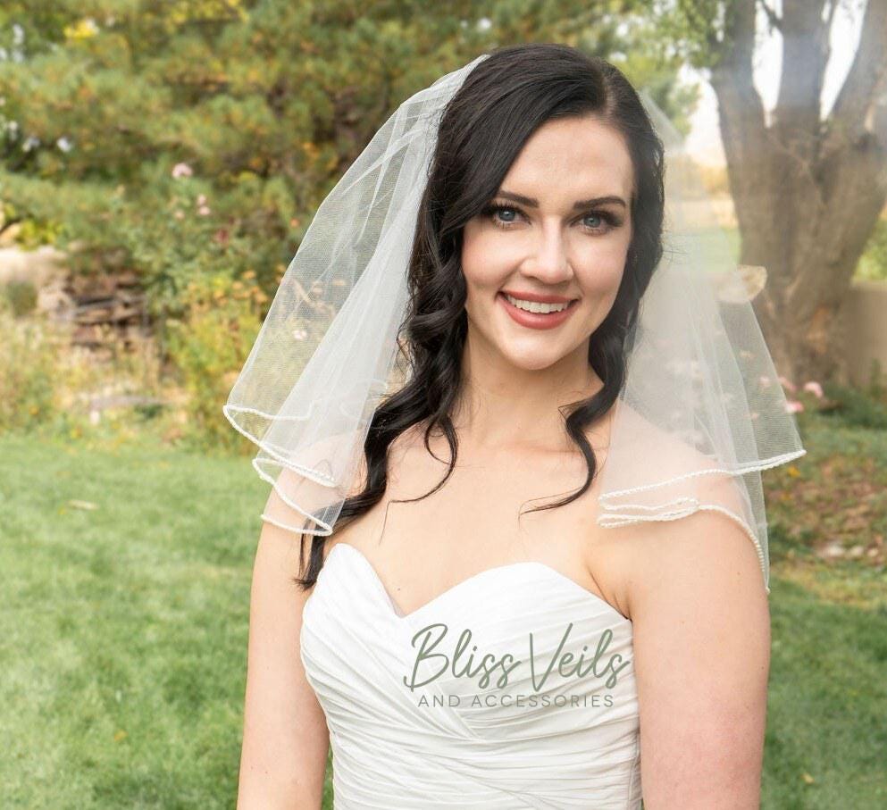 Short Pearl Trim Wedding Veil Two Layer Soft Tulle Bridal  display picture 3