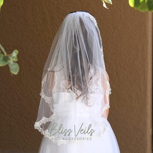 First Communion Veil with Scalloped Lace Edge afbeelding 9