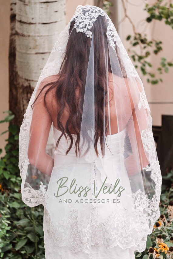 Lace Mantilla Wedding Veil: Silver Trim, Fingertip Length  display picture 2