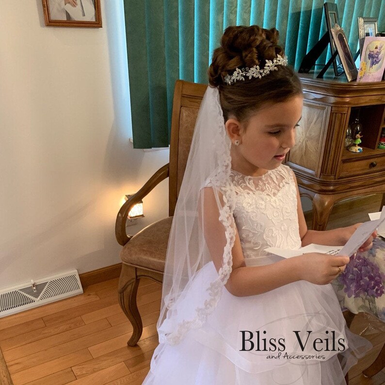 First Communion Veil with Lace Edge Several Lengths /& Colors Fast Shipping!