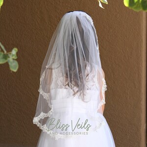 First Communion Veil with Scalloped Lace Edge afbeelding 10