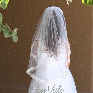 First Communion Veil with Scalloped Lace Edge afbeelding 4
