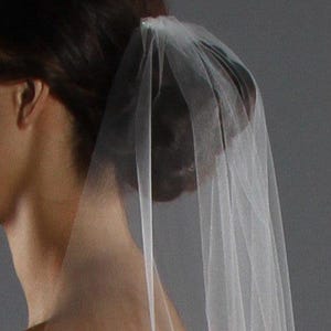one layer veil with clean cut edge