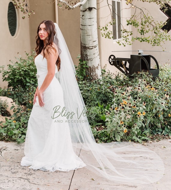Angel Cut Cascading Wedding Veil: Pencil Trim One Tier  display picture 1