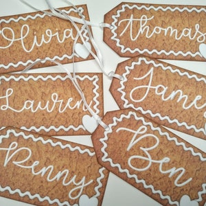 ICED GINGERBREAD Personalised tags - Any name - Christmas tags - Traditional style - Festive - Gingerbread tags - Gingerbread - Children&#39;s