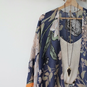 Short Bohemian Kimono – Mystic Peacock / Green