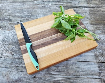 Hardwood Edge Grain Cutting Board: Maple, Cherry & Walnut