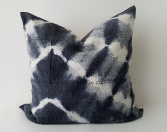 Authentic Mudcloth Pillow, Mali Bogolan, Gray / Grey, White, Shibori, Diagonal Stripes