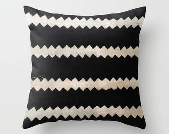 Authentic Mudcloth Pillow, Mali Bogolanfini, Black, Cream, Zigzags