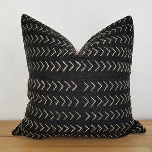 CLEARANCE - Authentic Mudcloth Pillow, Vintage Mali Bogolan, Black, Off-White, Cream, Small Arrows, Chevron, MBL004 - CLEARANCE