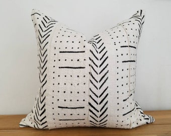 CLEARANCE - Authentic Vintage Mudcloth Pillow, Mali Bogolan, Off-White/Cream, Black, Large Arrows, Lines, Dots, Geometric - CLEARANCE