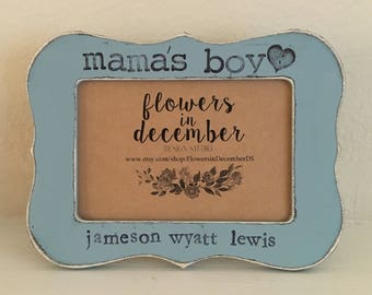 Muttertagsgeschenk, Mamas Junge, Mama Rahmen, Mama Geschenk, Mutter Sohn, kleiner Junge Personalisierter Bilderrahmen 100x150 Rahmen - Blumen im Dezember