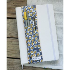 Notebook pen holder - Leaves