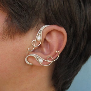 Pair of ear cuffs Lake of winter (white beads). Ear cuff.  Ear wraps. Ear crawler - Ear cuff no piercing - Ear wraps