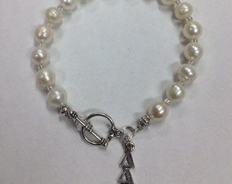 Delta Delta Delta tridelta DDD Sorority Greek Freshwater Pearl Bracelet w/Toggle Clasp, officially licensed