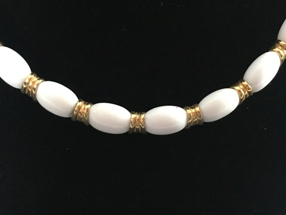 Monet Choker White Lucite Beads with Gold Tone Se… - image 3
