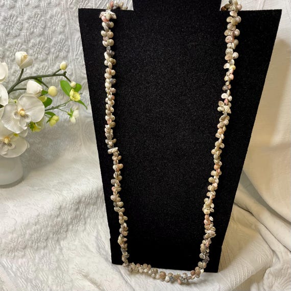 Vintage 1960s Seashell Necklace: Tiny Shell Tropi… - image 3