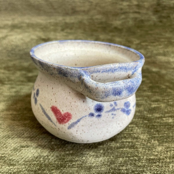 Stoneware Pottery Soup Bowl or Cup with Handle, Country Floral W Blue Sponge Rim, Heart Decoration, Signed, 3 3/4” W, 2 1/2” Base, 3” Tall