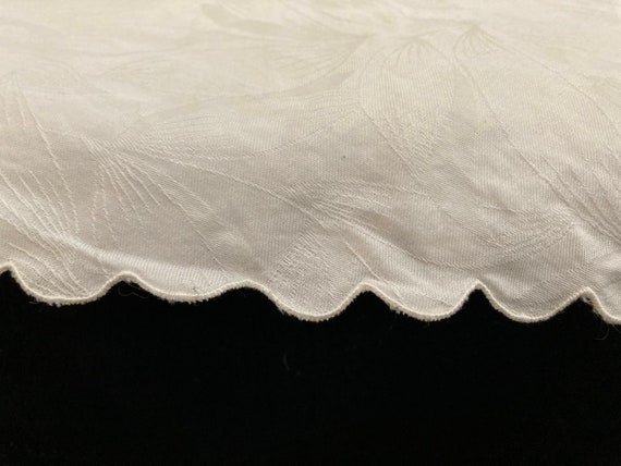 Vintage 90's  Barbizon White COTTON scalloped v-n… - image 4