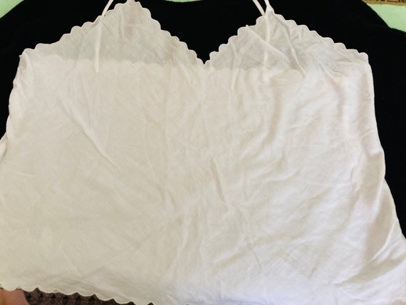 Vintage 90's  Barbizon White COTTON scalloped v-n… - image 2