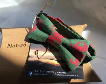 Men&#39;s Dickie Bow Tie with Welsh Dragon print or tweed