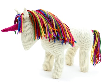 PATRÓN DE TEJIDO: Unicornio de juguete inspirado en Waldorf - Términos del Reino Unido - Patrón de tejido de unicornio o poni arcoíris - Descarga instantánea en PDF