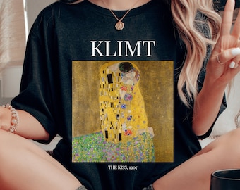 Gustav Klimt The Kiss Shirt Gifts Painting Tee Collage Aesthetic T Shirt Clothing Light Dark Academia Art History Tee Artist Teacher Gift