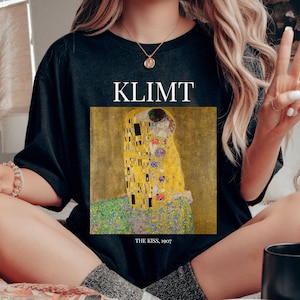 Gustav Klimt The Kiss Shirt Gifts Painting Tee Collage Aesthetic T Shirt Clothing Light Dark Academia Art History Tee Artist Teacher Gift