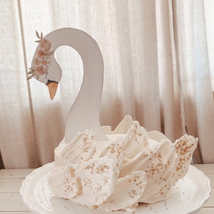 Swan printable cake topper with flower crown