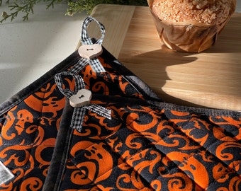 My Obsession for Halloween time are these Goth pot holder set of two, a perfect handmade gift for friends kitchen, Halloween home decor.