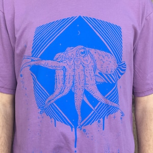 The Pharaoh Cuttlefish Men's Organic Cotton Tee Shirt / Cuttlefish / Nature / Egyptian / Astronaut / Spaceship / Sci-fi / Pyramid / Ocean image 1