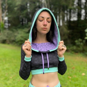 The Pixie Crop - Organic Cotton Super Cropped Hoodie / Women's Sacred Geometry Cowl Hood High-cut Hoodie