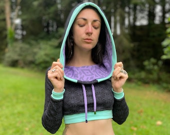 The Pixie Crop - Organic Cotton Cowl Hooded Crop Hoodie / Women&#39;s Yoga Wear / Natural Dance wear / Sacred Geometry Clothing / Geometric