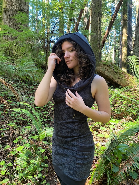 Sleeveless Portal Dress / Organic Cotton Black Cowl Hooded Mini Dress with Pockets