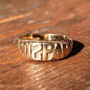 1950s 9K Vintage Victorian Revival English Made &quot;MIZPAH&quot; Ring Band in Yellow Gold