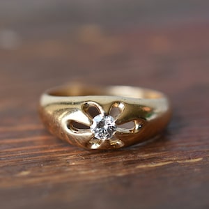 1980s 14K Vintage Artcarved Belcher Mounting .30 Carat Diamond Solitaire Ring in Yellow Gold