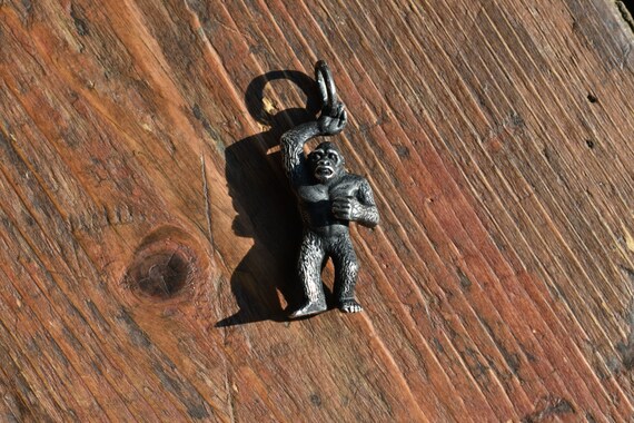 1990's Vintage Estate Heavy King Kong Charm Penda… - image 3